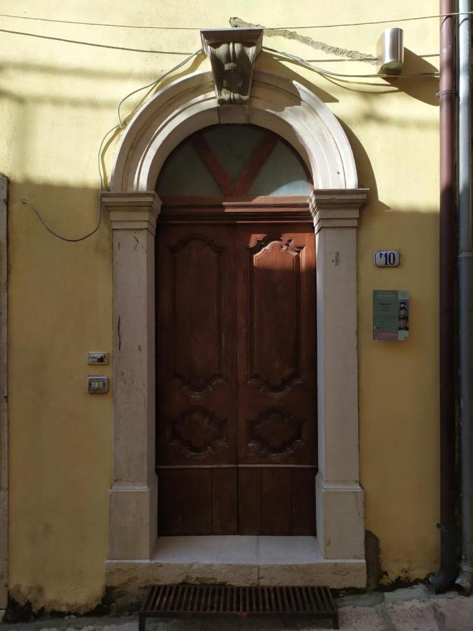 Taurasi Stanze Don Gesualdo Alloggio Turistico المظهر الخارجي الصورة